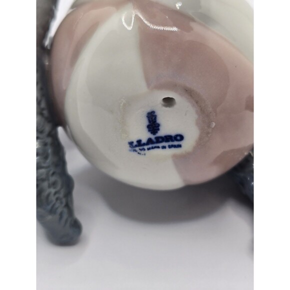 Retired #1258 LLADRO "Playful Dogs" Poodles w/ Ball Porcelain Figurine - Picture 10 of 13